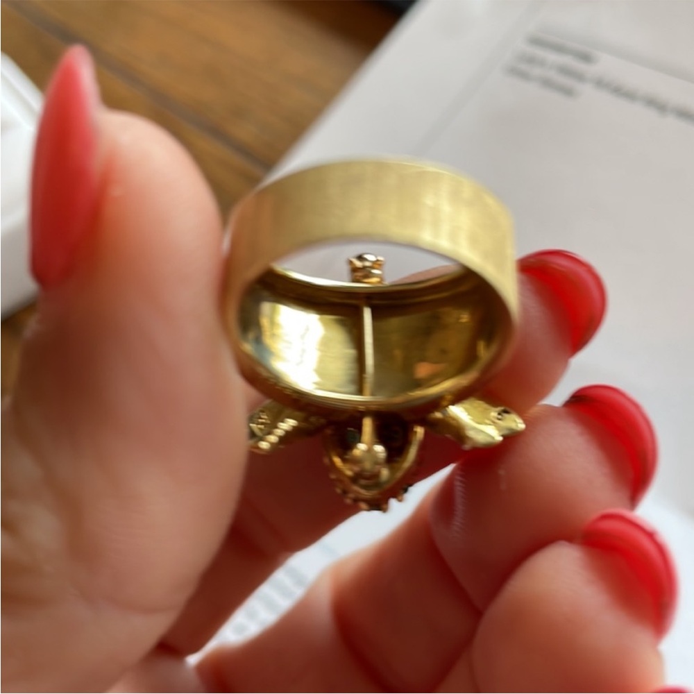 Herbert Rosenthal Emeralds and diamonds Ring
18k gold with detachable Pin - Picture 12 of 17